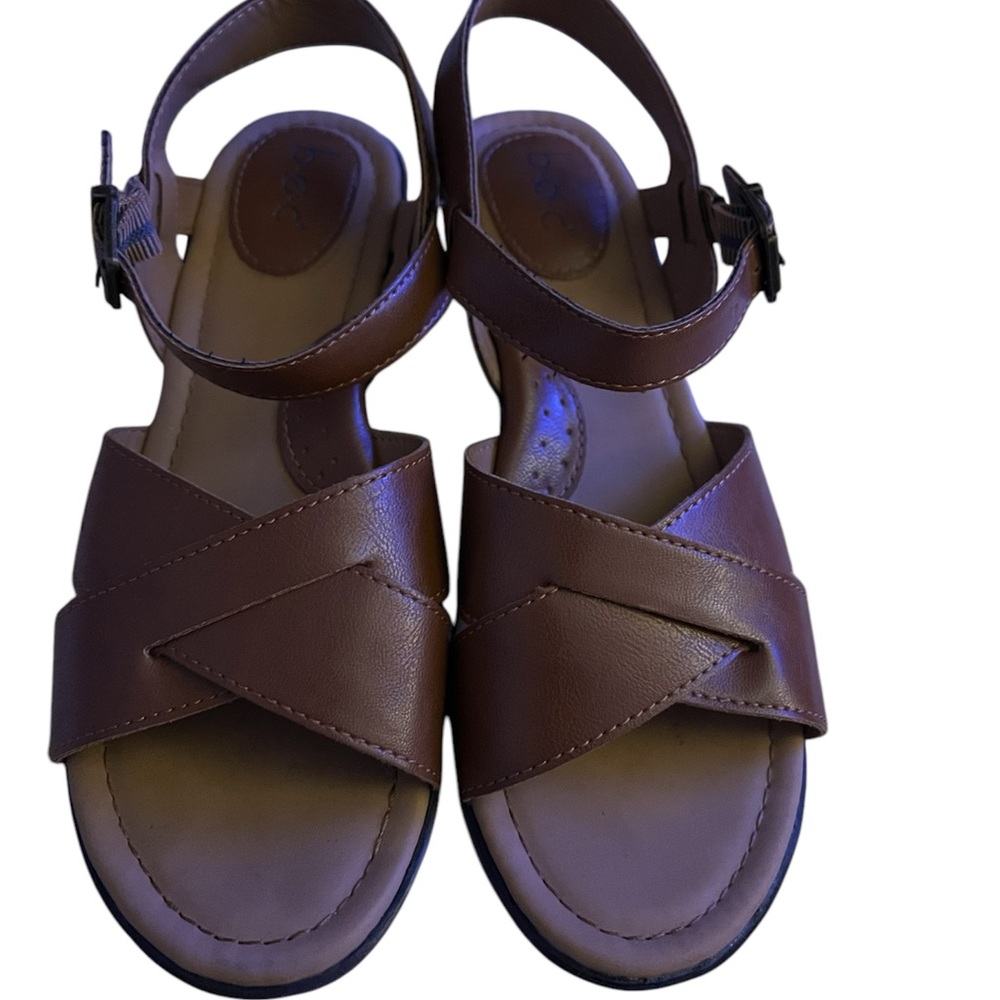 Never worn born wedge sandals brown in great condition 8 medium a few scratches
